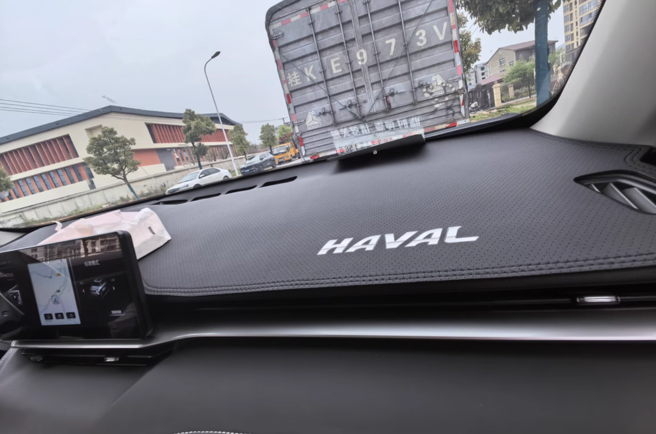 Xevaban.com ở 214 Giải Phóng là đơn vị chuyên cung cấp phụ kiện oto, đồ chơi oto, phụ tùng oto, phụ kiện haval h6, đồ chơi haval h6, xevaban, 214 giải phóng, thảm taplo haval h6, thảm chống nắng taplo haval h6, chống nắng taplo haval h6.